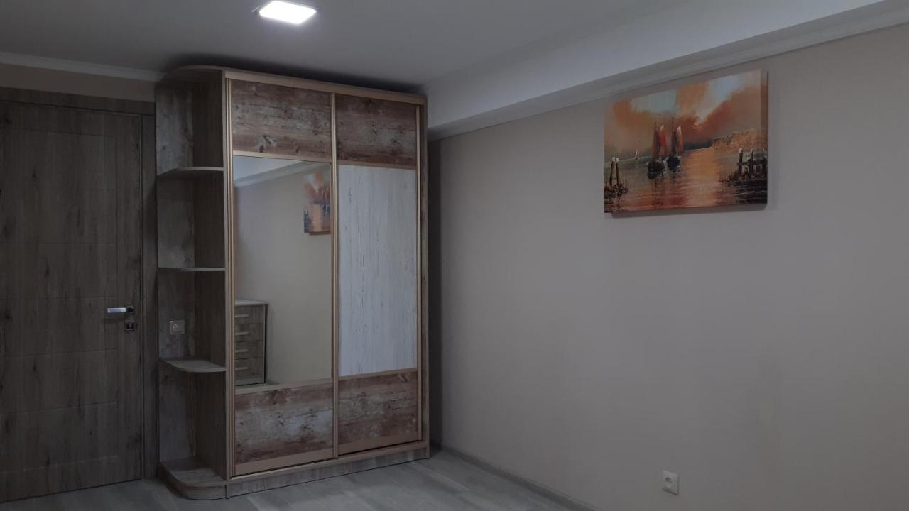Окремі Номери В Гостьовому Будинку Типу Guest House Kropyvnytskyj Exteriör bild