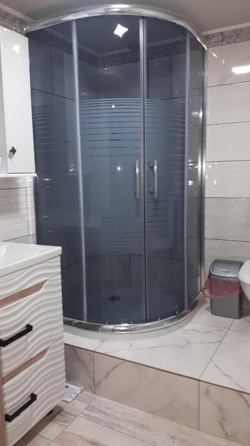 Окремі Номери В Гостьовому Будинку Типу Guest House Kropyvnytskyj Exteriör bild