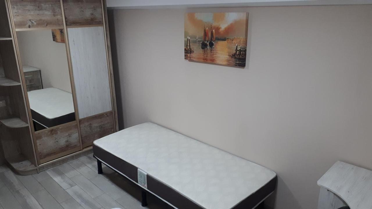 Окремі Номери В Гостьовому Будинку Типу Guest House Kropyvnytskyj Exteriör bild