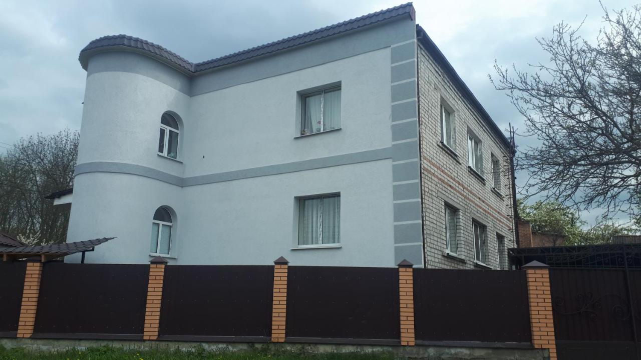 Окремі Номери В Гостьовому Будинку Типу Guest House Kropyvnytskyj Exteriör bild